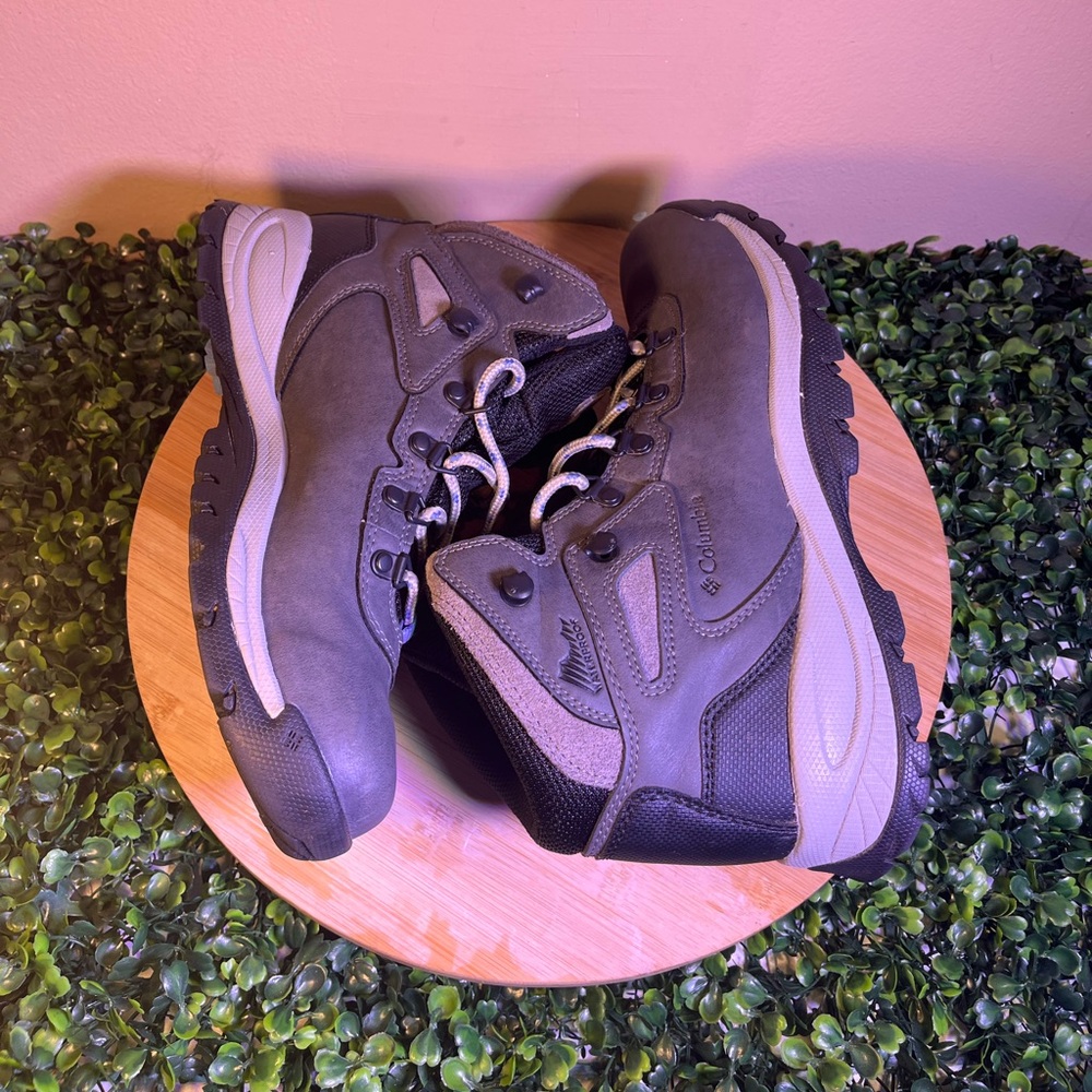 🔥 COLUMBIA NEWTON RIDGE PLUS WATER PROOF GREY HIKING BOOTS WOMEN SIZE 8.5 - Picture 6 of 8